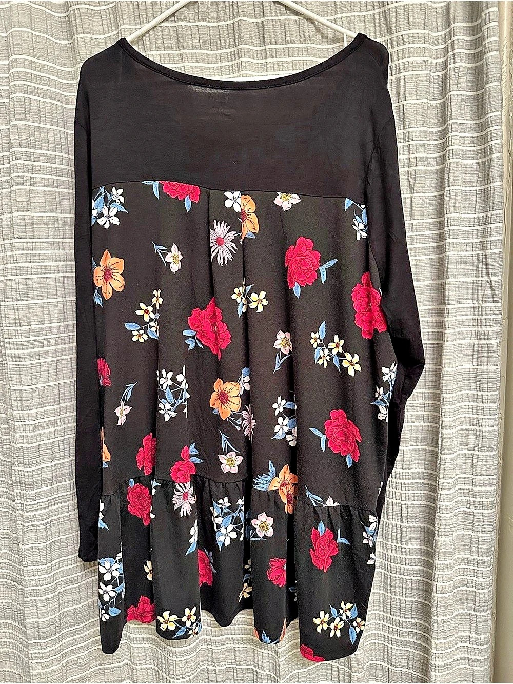 Lane Bryant Floral Long Sleeve Tunic Black Size 22/24 Like New